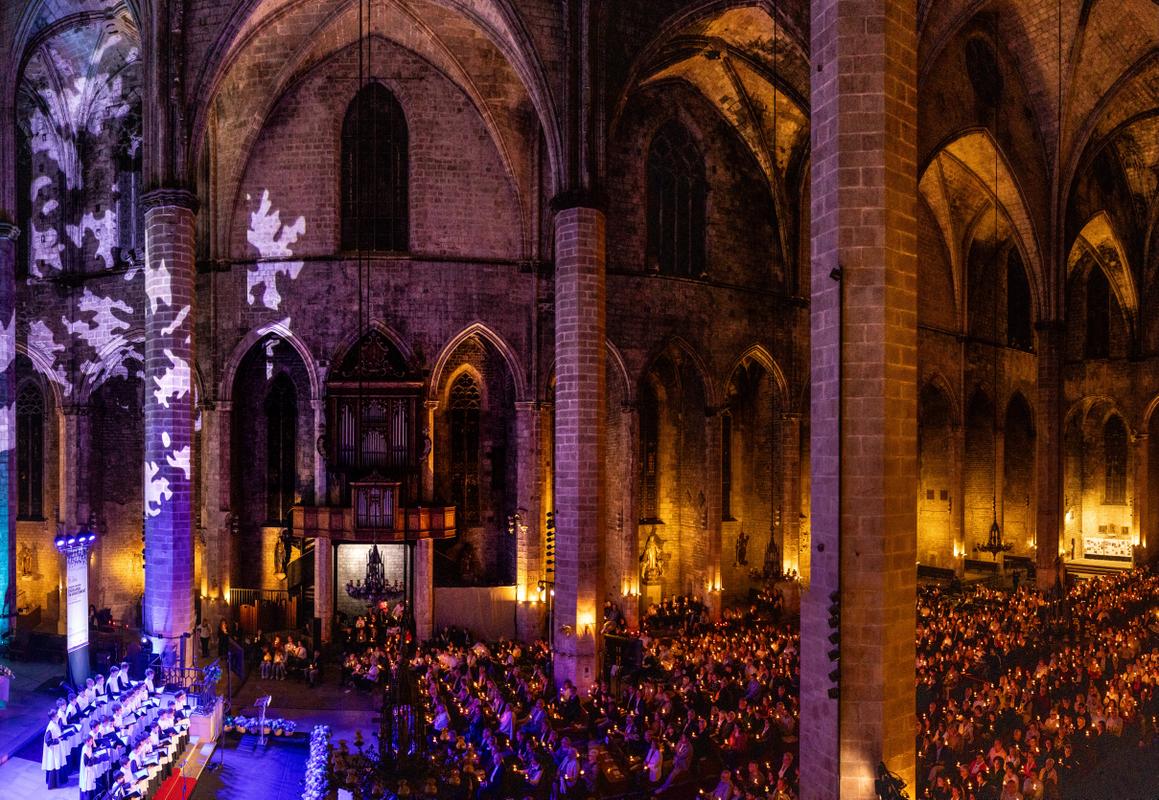 Vista de Santa Maria del Mar durante el concierto solidario