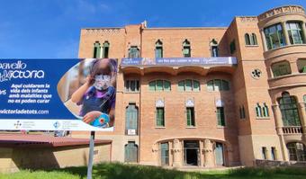 La façana ha estat rehabilitada i només falta col·locar algunes finestres